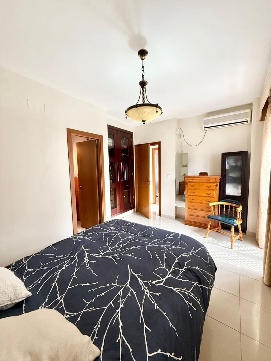 5 soveværelse Rækkehus til salg i Santiponce - € 222.500 (Ref: 9508942)