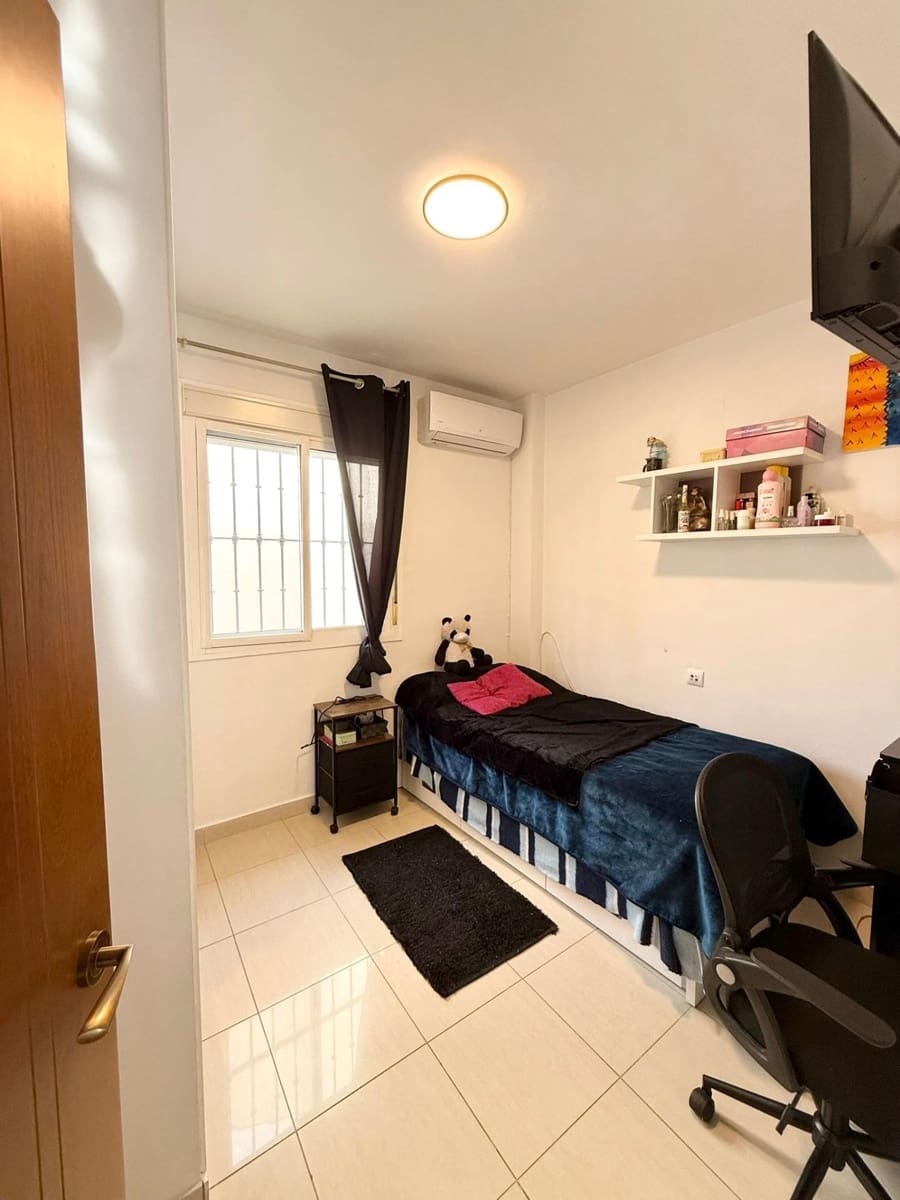 5 soveværelse Rækkehus til salg i Santiponce - € 222.500 (Ref: 9508942)