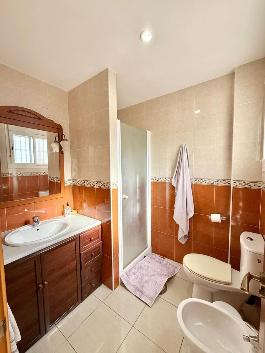 5 soveværelse Rækkehus til salg i Santiponce - € 222.500 (Ref: 9508942)