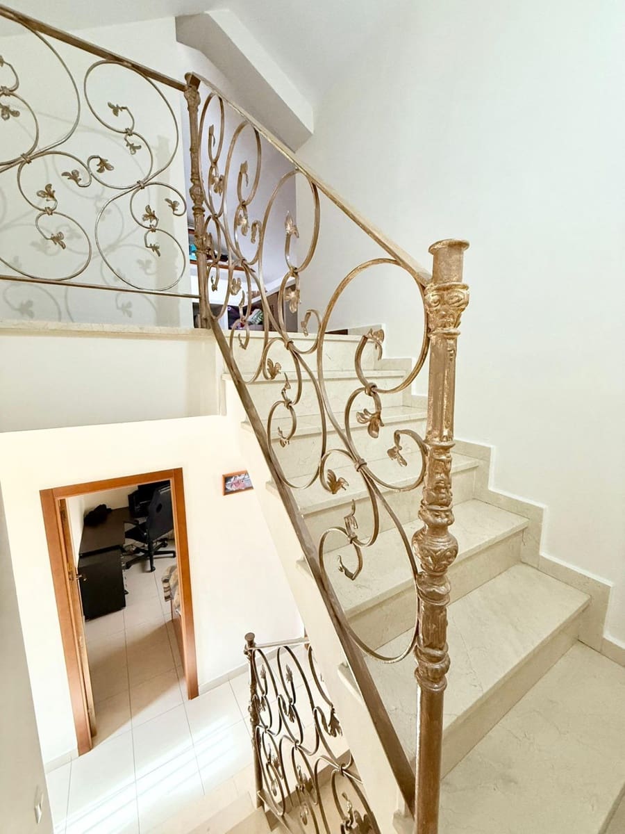 5 soveværelse Rækkehus til salg i Santiponce - € 222.500 (Ref: 9508942)