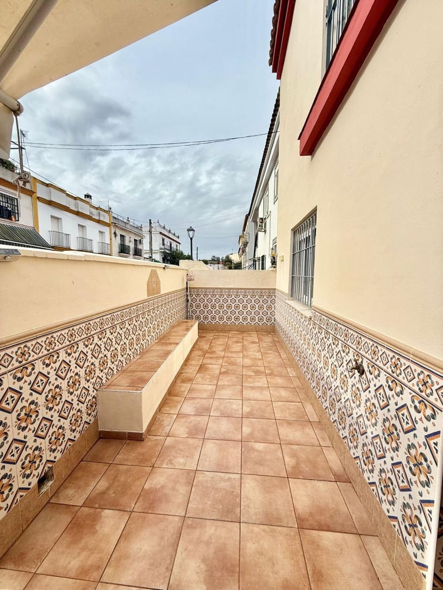 5 soveværelse Rækkehus til salg i Santiponce - € 222.500 (Ref: 9508942)