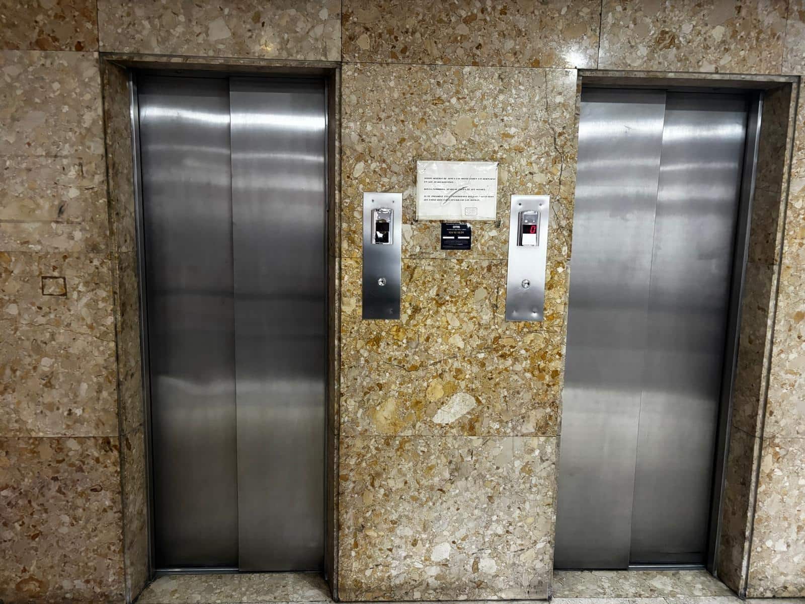 Garage à vendre à Seville ville - 42 000 € (Ref: 9513471)