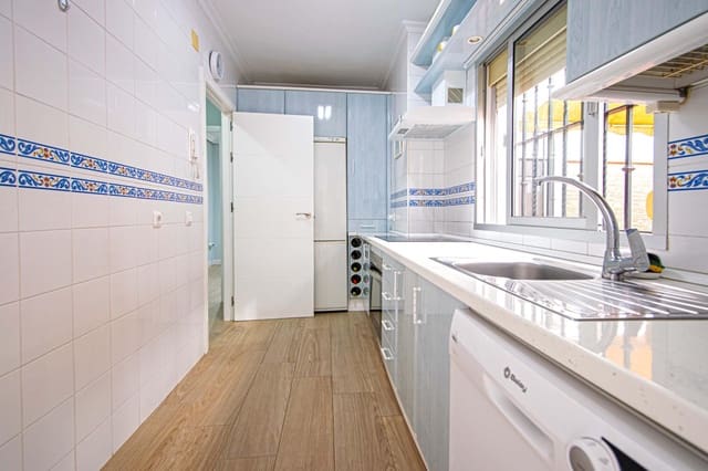 3 bedroom Flat for sale in Montequinto, Dos Hermanas - € 225,000 (Ref: 9513472)