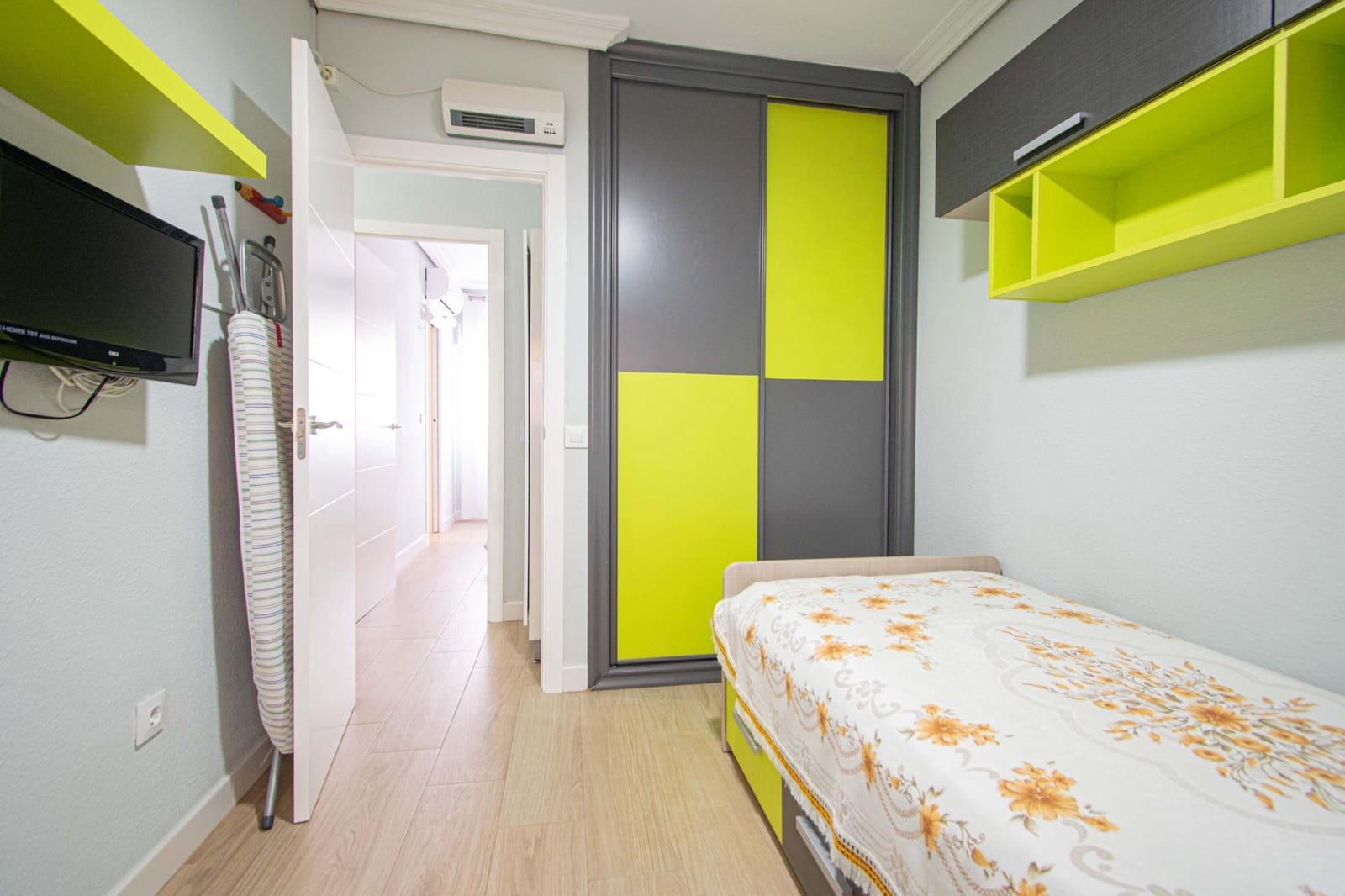 3 bedroom Flat for sale in Montequinto - € 225,000 (Ref: 9513472)