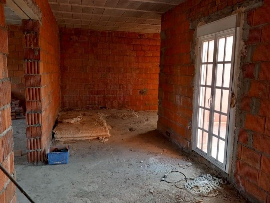 6 soveværelse Finca/Landehus til salg i Carmona med garage - € 385.336 (Ref: 9513473)