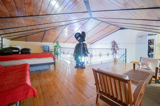 6 soveværelse Finca/Landehus til salg i Carmona med garage - € 385.336 (Ref: 9513473)