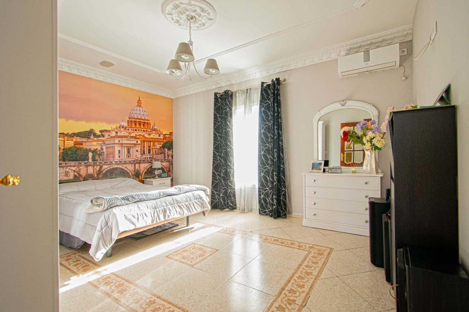 6 bedroom Finca/Country House for sale in Carmona with garage - € 385,336 (Ref: 9513473)