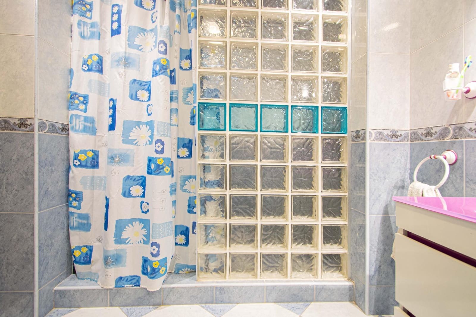 6 bedroom Finca/Country House for sale in Carmona with garage - € 385,336 (Ref: 9513473)