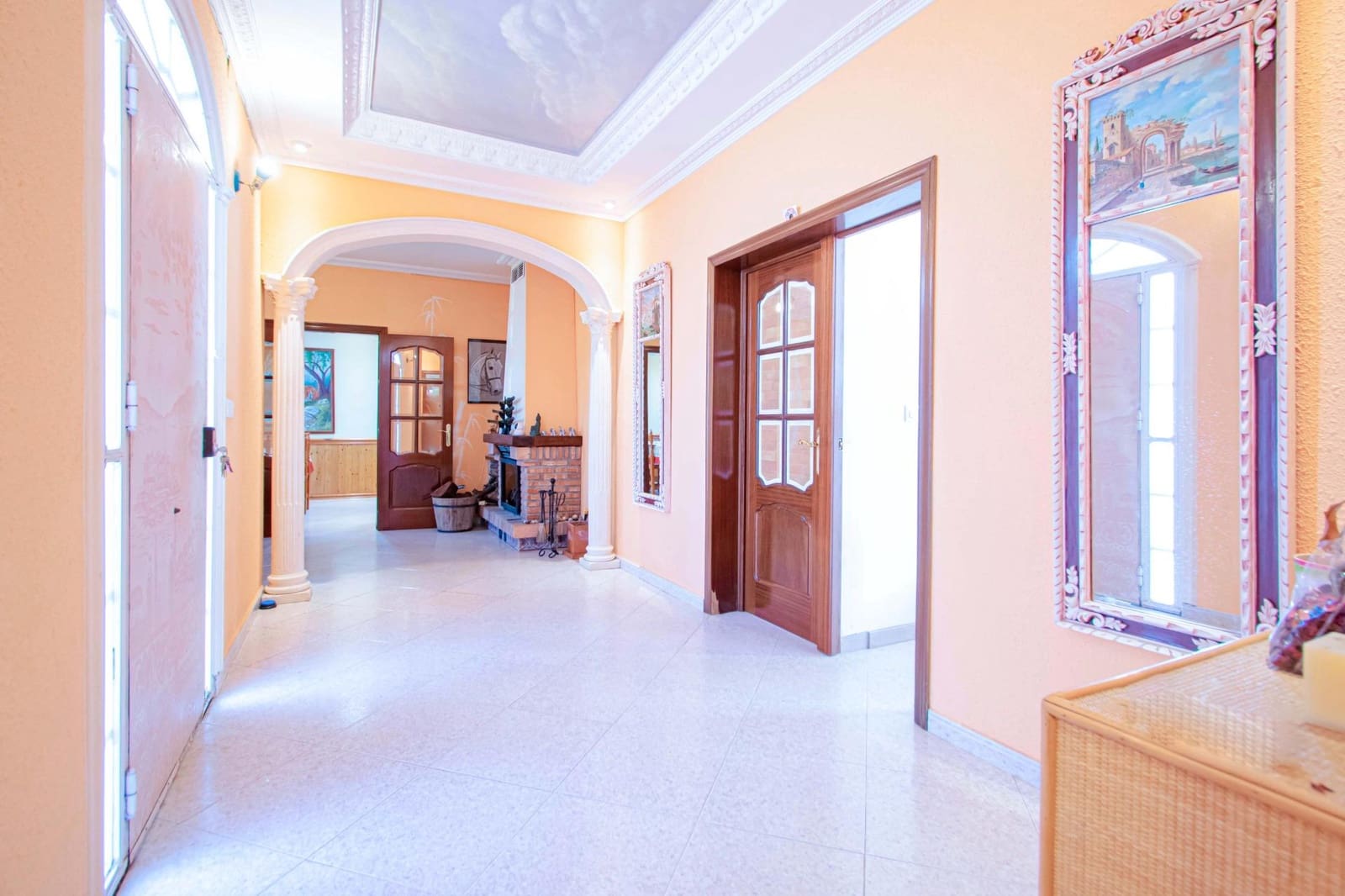 6 bedroom Finca/Country House for sale in Carmona with garage - € 385,336 (Ref: 9513473)