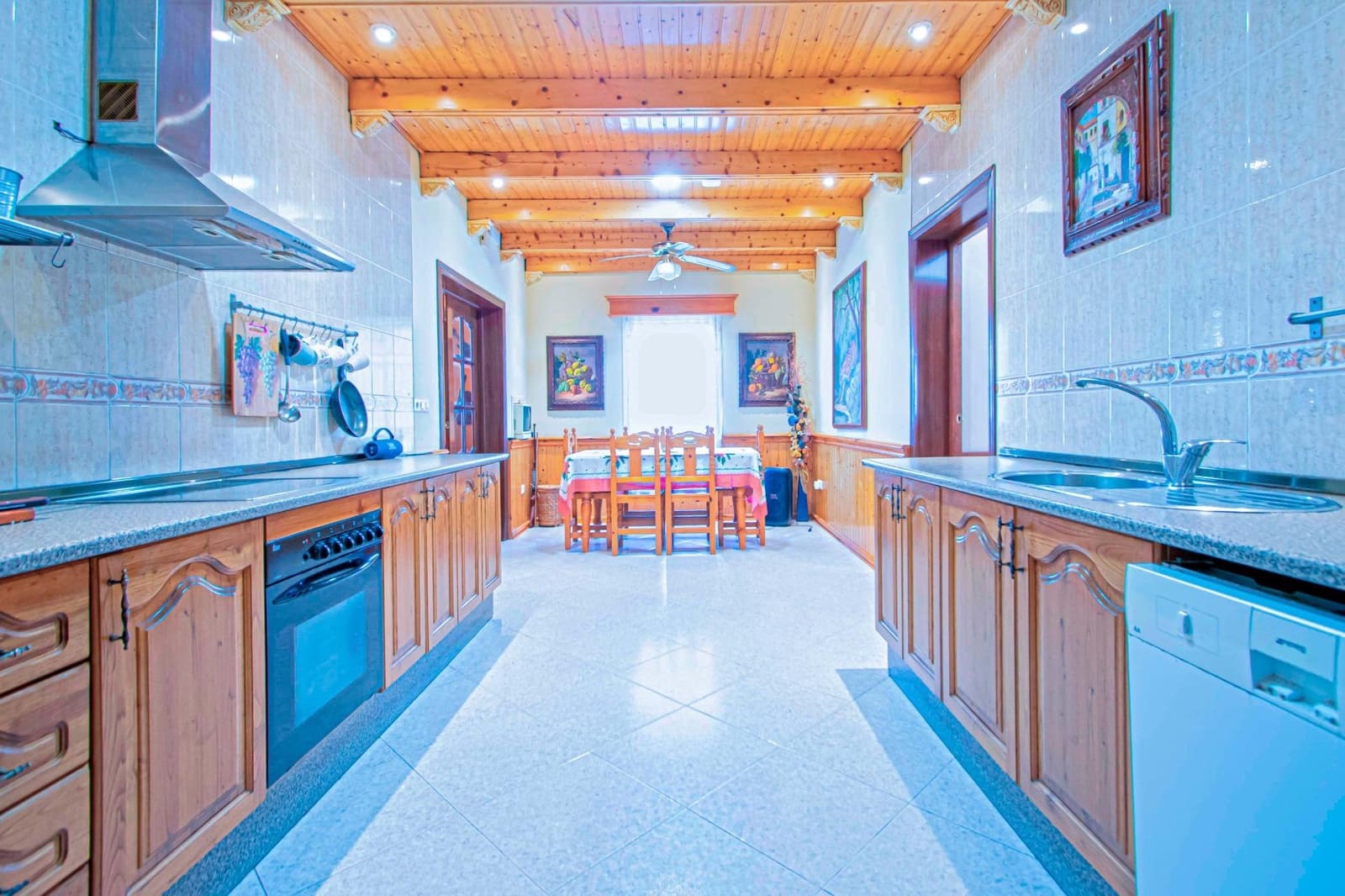 6 bedroom Finca/Country House for sale in Carmona with garage - € 385,336 (Ref: 9513473)