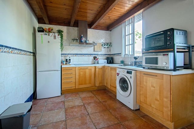 6 soveværelse Finca/Landehus til salg i Carmona med garage - € 385.336 (Ref: 9513473)