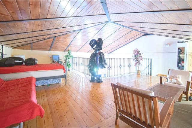 6 soveværelse Finca/Landehus til salg i Carmona med garage - € 385.336 (Ref: 9513473)