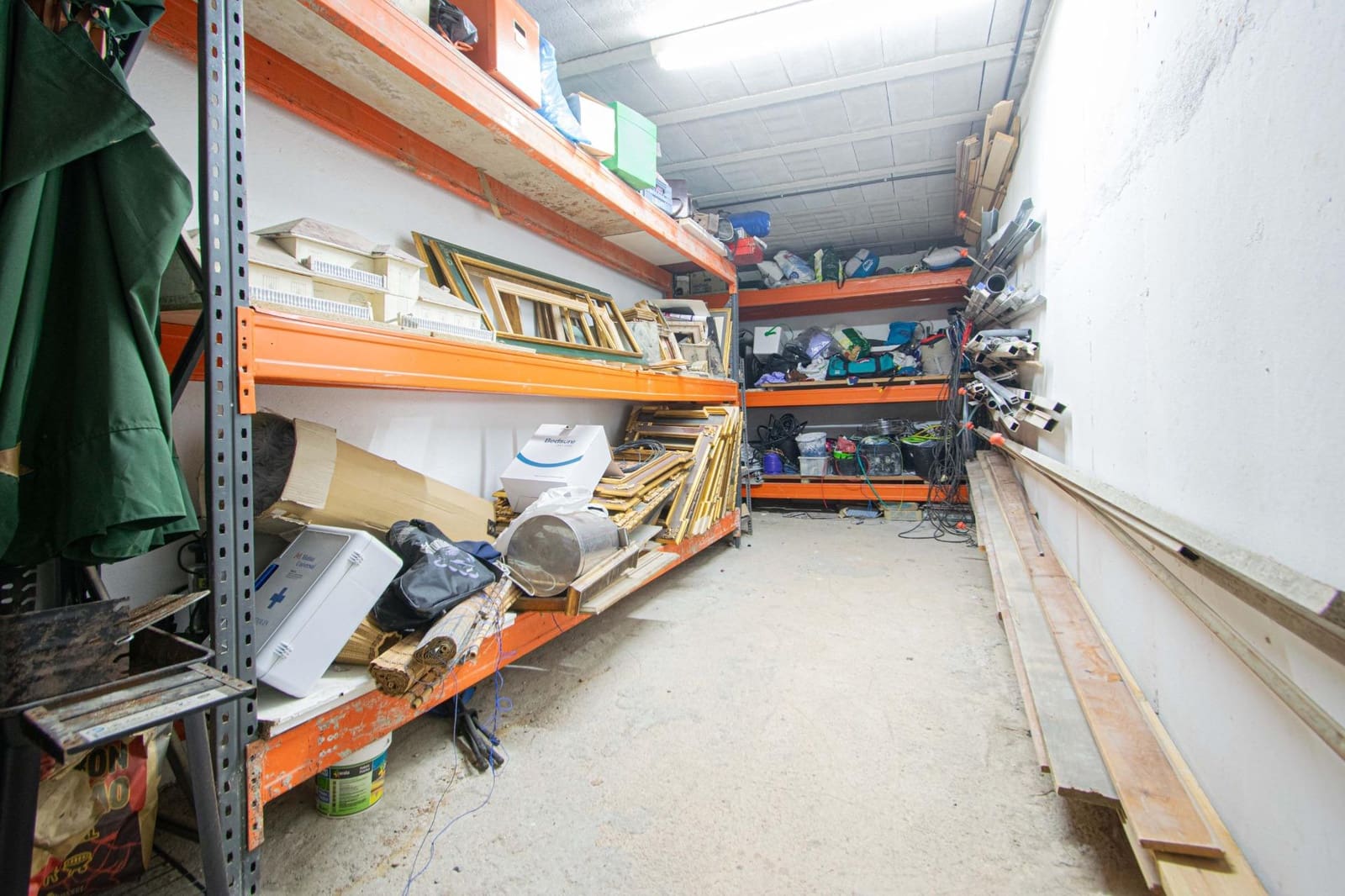 6 bedroom Finca/Country House for sale in Carmona with garage - € 385,336 (Ref: 9513473)