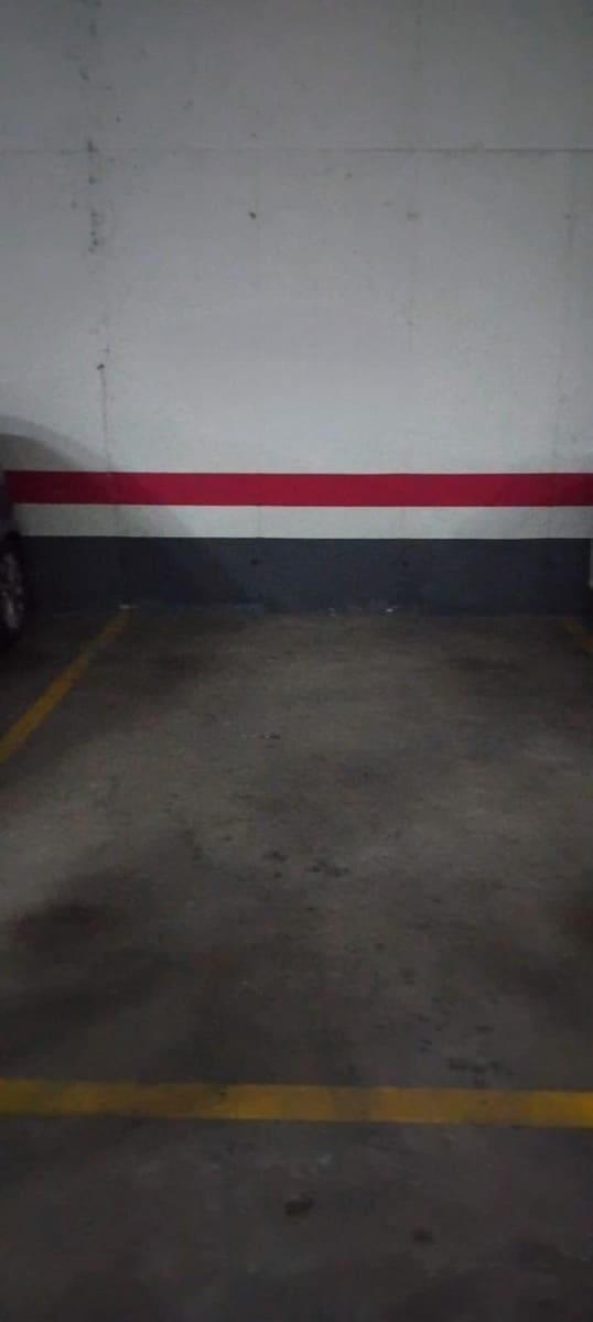 Garage for sale in Seville city - € 24,000 (Ref: 9518959)