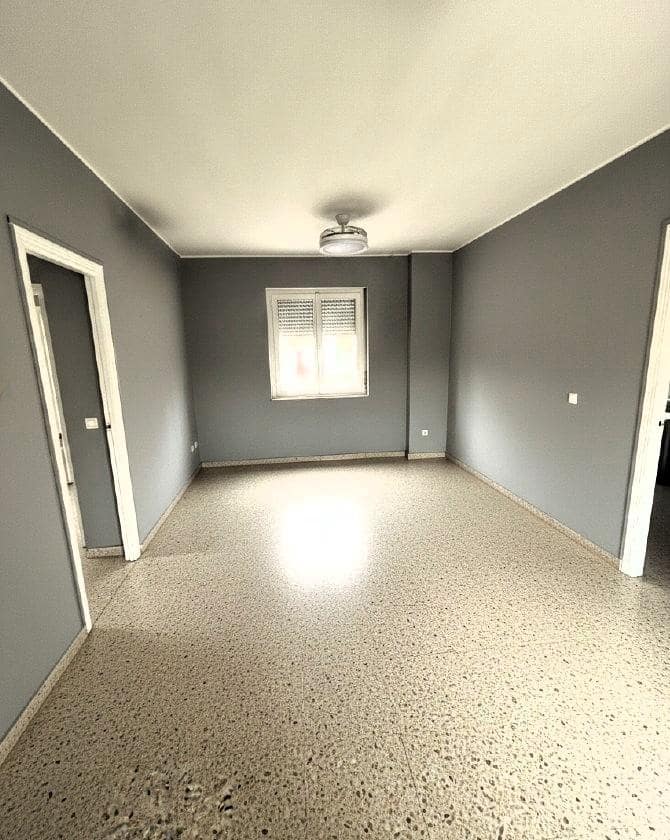 Piso de 3 habitaciones en Sevilla ciudad en venta con piscina garaje - 240.000 € (Ref: 9518960)