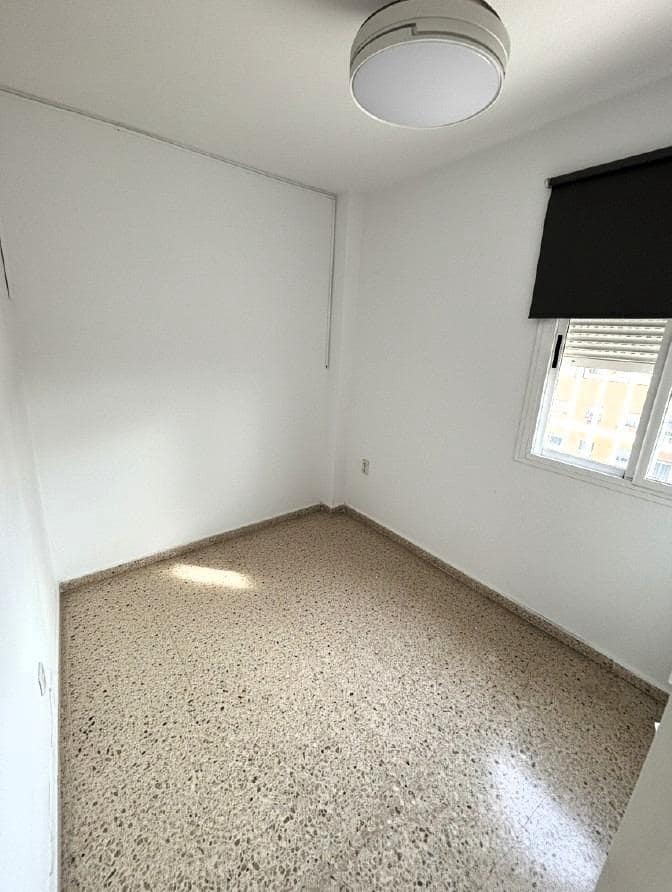 Piso de 3 habitaciones en Sevilla ciudad en venta con piscina garaje - 240.000 € (Ref: 9518960)