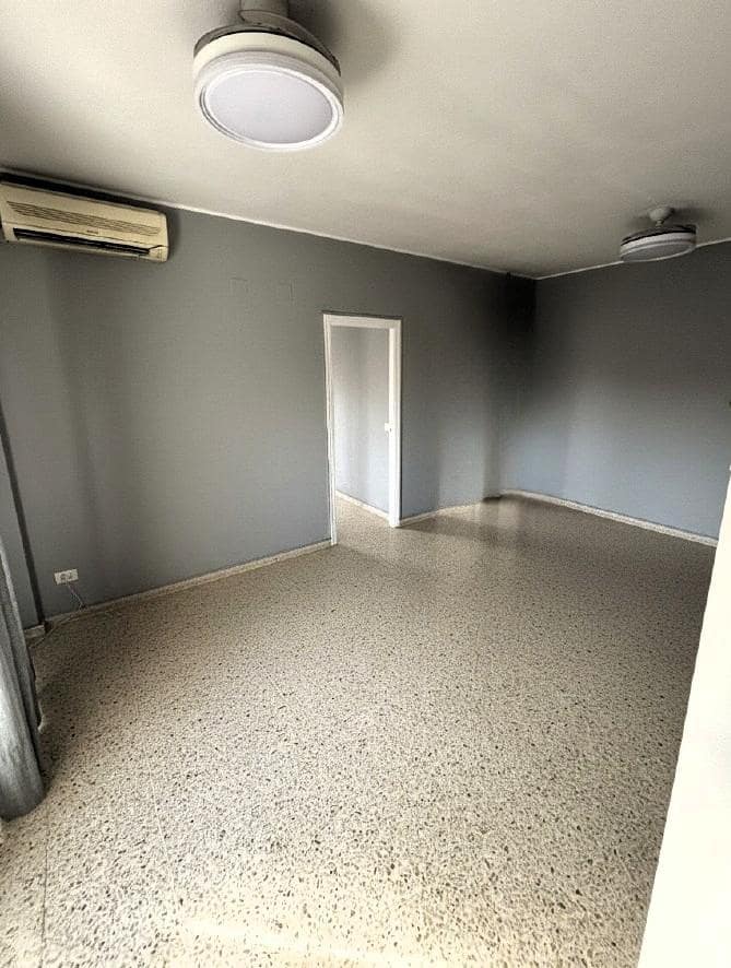 Piso de 3 habitaciones en Sevilla ciudad en venta con piscina garaje - 240.000 € (Ref: 9518960)