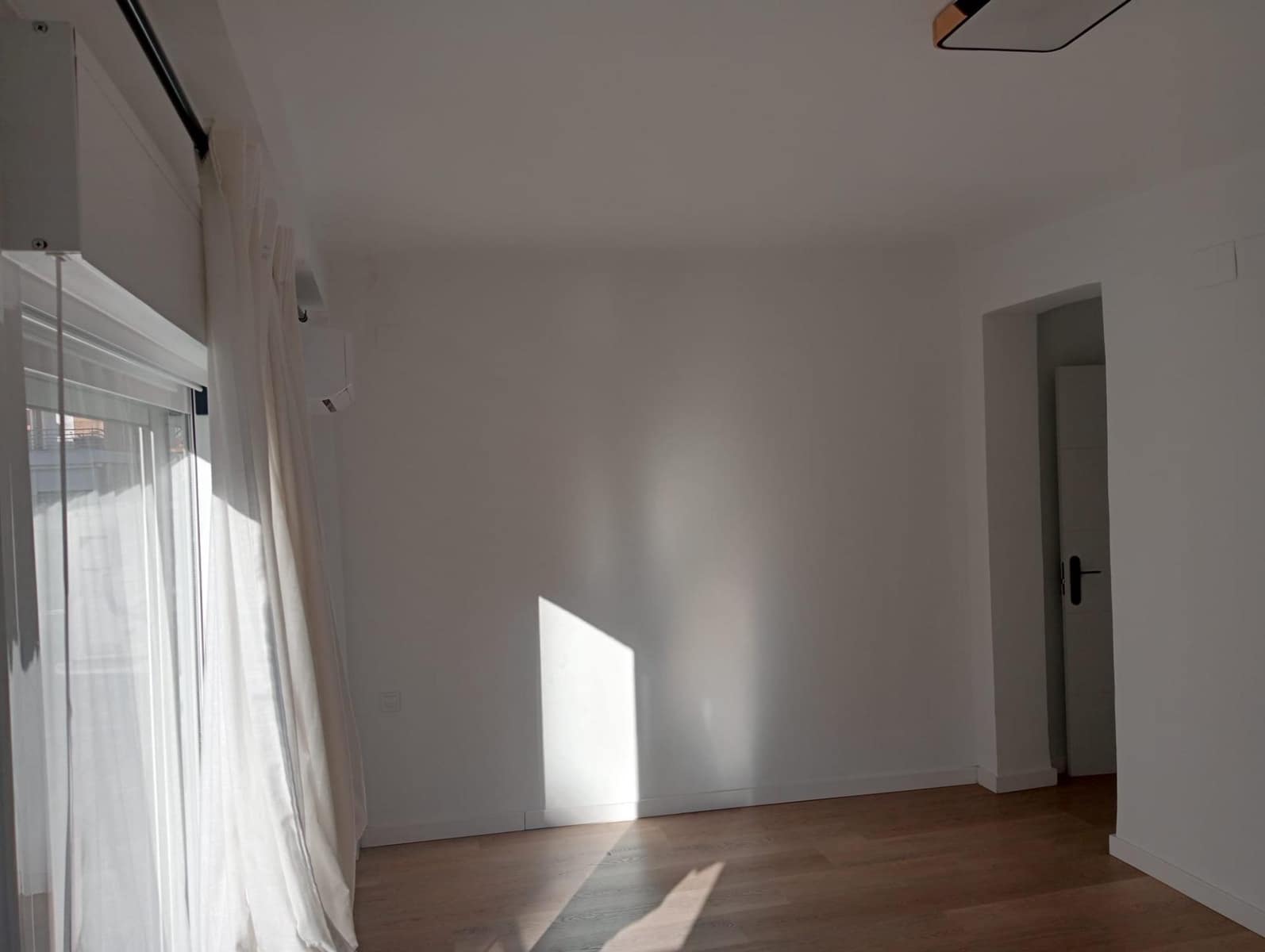 2 bedroom Flat for rent in Seville city - € 1,050 (Ref: 9518962)