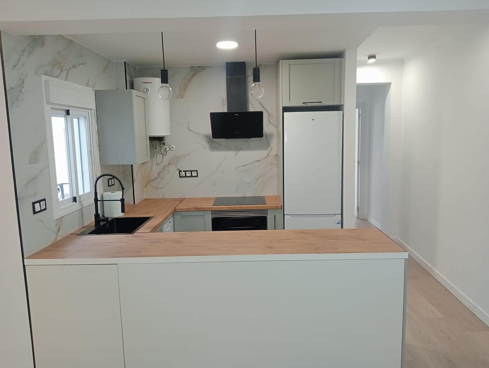 2 bedroom Flat for rent in Seville city - € 1,050 (Ref: 9518962)