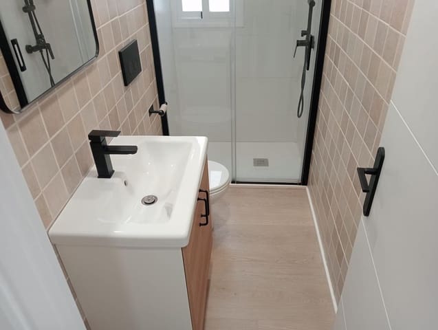 2 bedroom Flat for rent in Seville city - € 1,050 (Ref: 9518962)