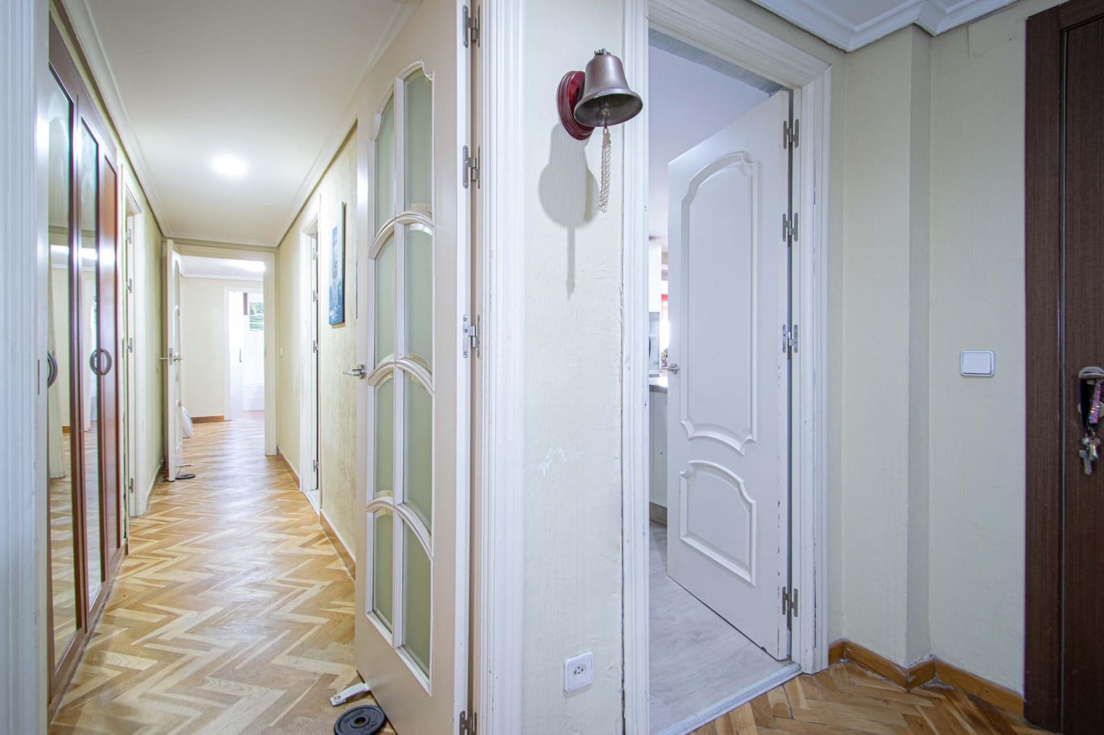 5 makuuhuone Kattohuoneisto myytävänä paikassa Sevilla kaupunki mukana uima-altaan 
autotalli - 630 000 € (Ref: 9524383)