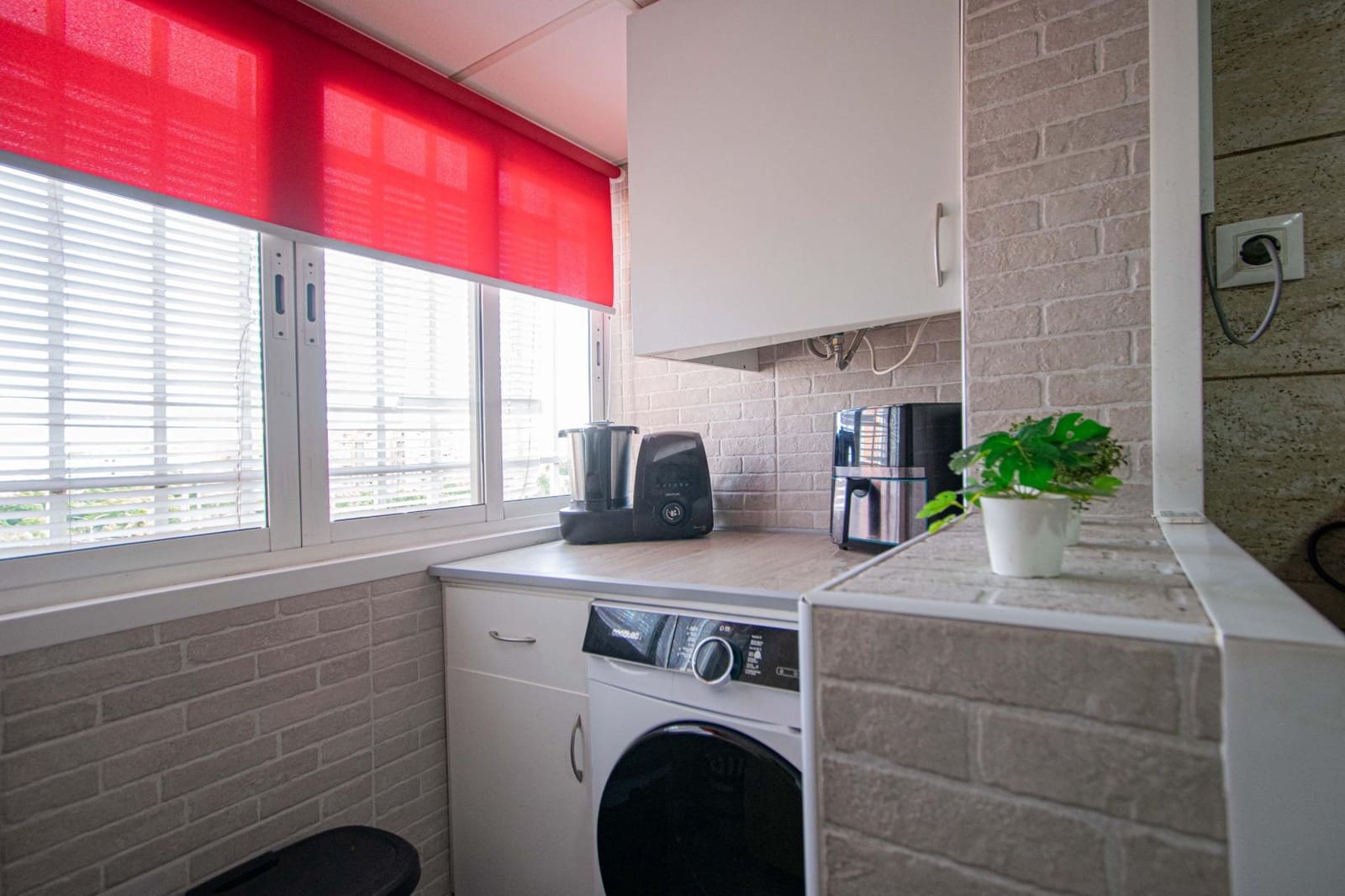 5 makuuhuone Kattohuoneisto myytävänä paikassa Sevilla kaupunki mukana uima-altaan 
autotalli - 630 000 € (Ref: 9524383)