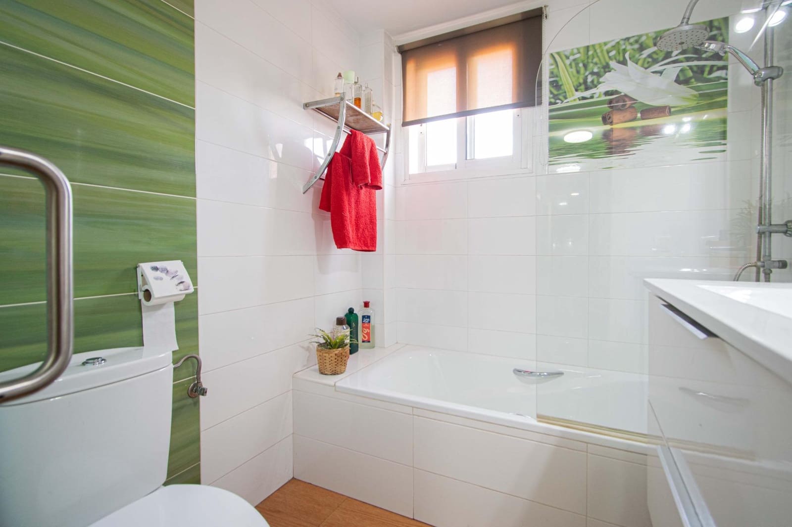 5 makuuhuone Kattohuoneisto myytävänä paikassa Sevilla kaupunki mukana uima-altaan 
autotalli - 630 000 € (Ref: 9524383)