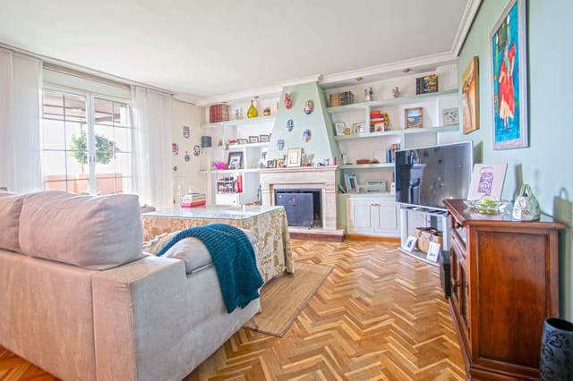 5 makuuhuone Kattohuoneisto myytävänä paikassa Santa Clara, Sevilla kaupunki mukana uima-altaan 
autotalli - 630 000 € (Ref: 9524383)