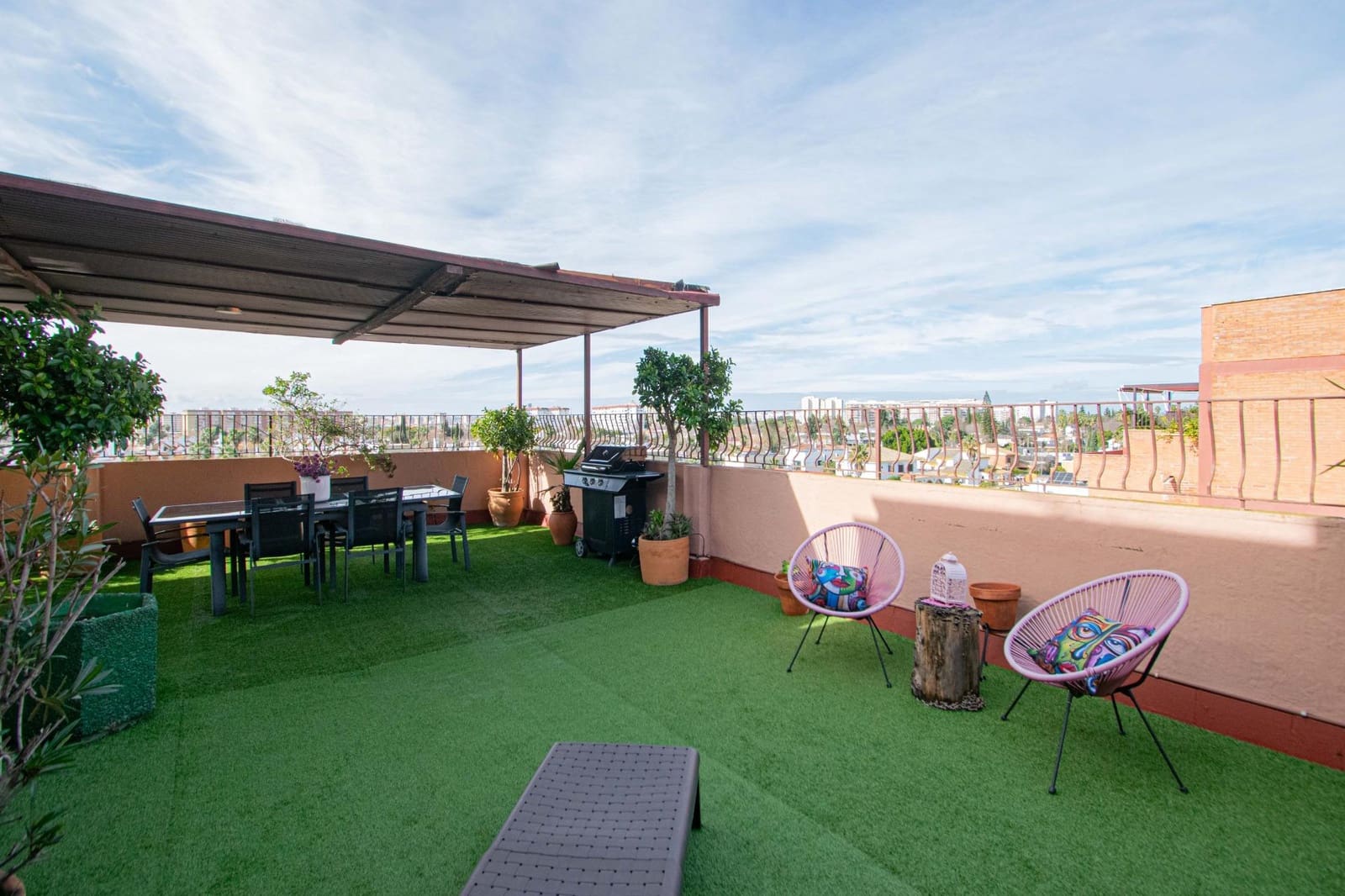 5 makuuhuone Kattohuoneisto myytävänä paikassa Sevilla kaupunki mukana uima-altaan 
autotalli - 630 000 € (Ref: 9524383)