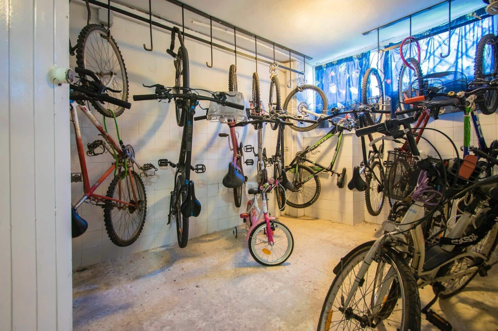 5 makuuhuone Kattohuoneisto myytävänä paikassa Sevilla kaupunki mukana uima-altaan 
autotalli - 630 000 € (Ref: 9524383)