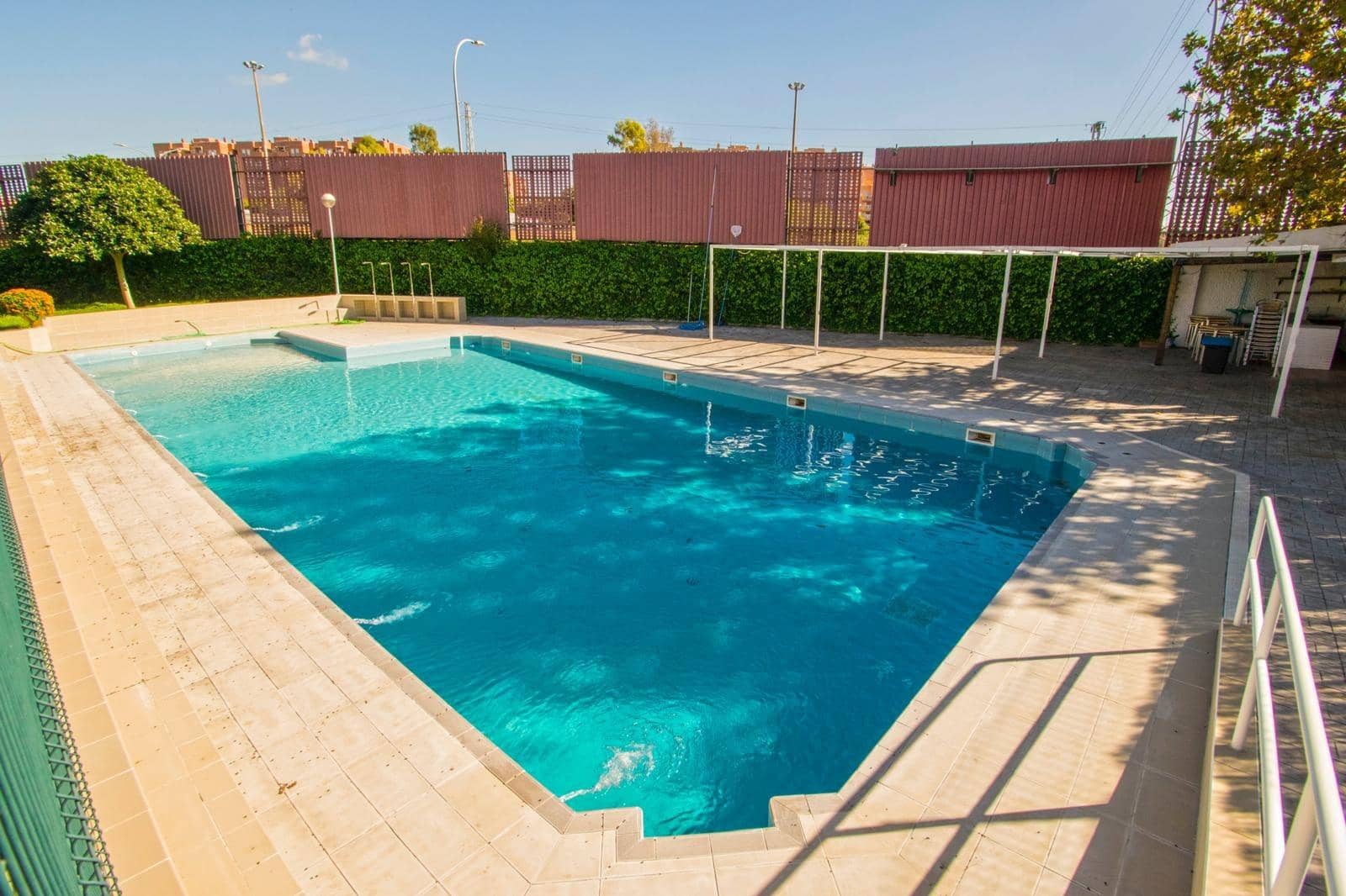 5 makuuhuone Kattohuoneisto myytävänä paikassa Sevilla kaupunki mukana uima-altaan 
autotalli - 630 000 € (Ref: 9524383)