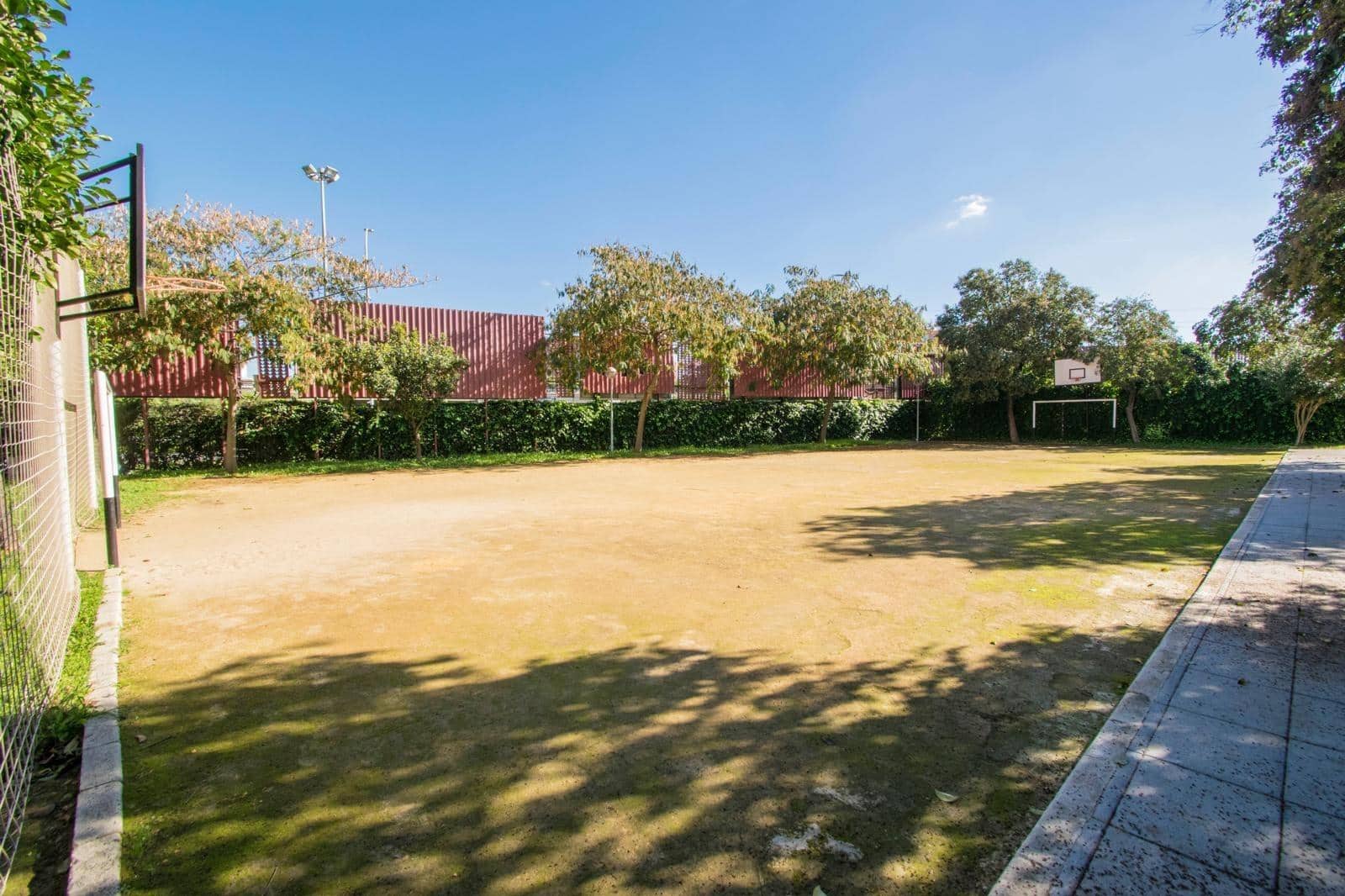 5 makuuhuone Kattohuoneisto myytävänä paikassa Sevilla kaupunki mukana uima-altaan 
autotalli - 630 000 € (Ref: 9524383)