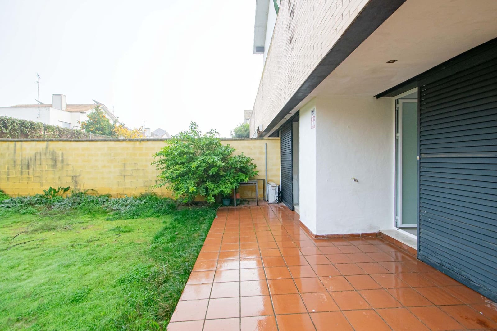 4 bedroom Semi-detached Villa for sale in Espartinas - € 279,000 (Ref: 9524385)