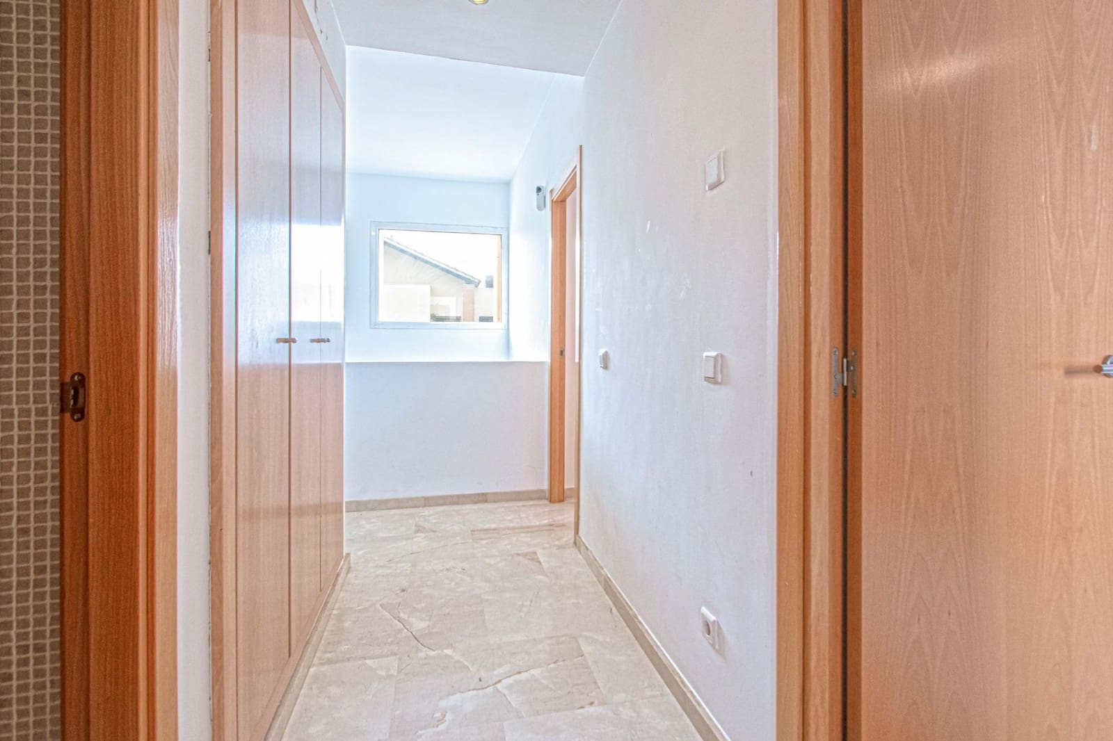 4 bedroom Semi-detached Villa for sale in Espartinas - € 279,000 (Ref: 9524385)