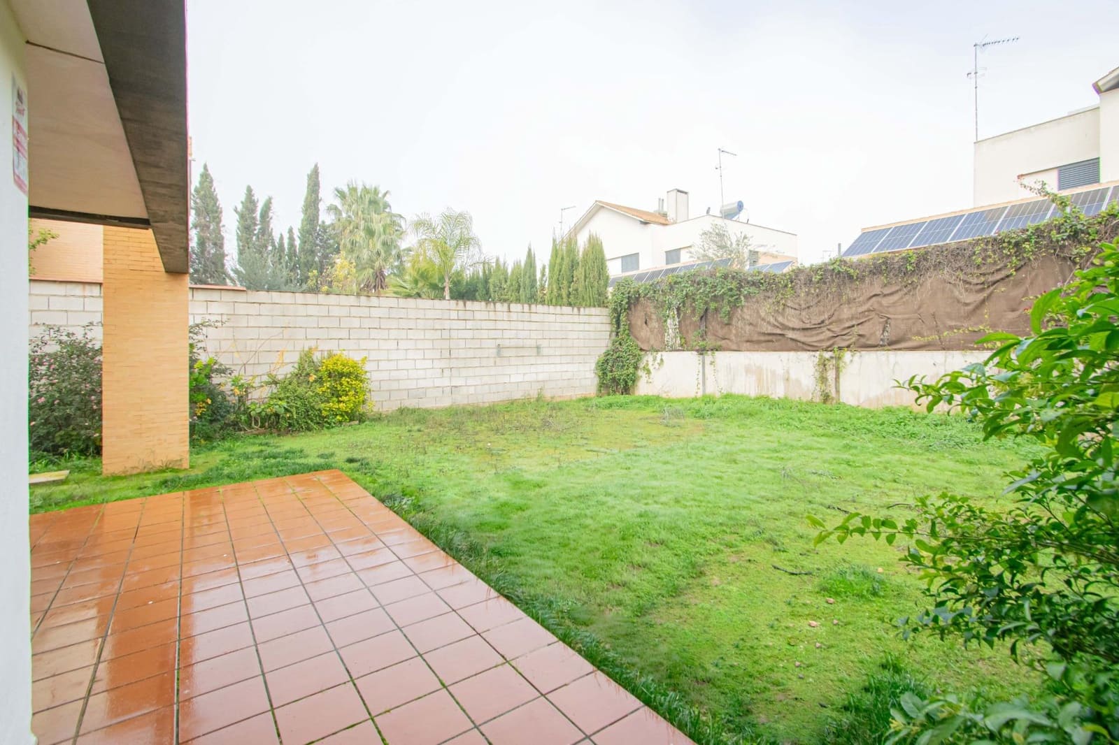 4 bedroom Semi-detached Villa for sale in Espartinas - € 279,000 (Ref: 9524385)