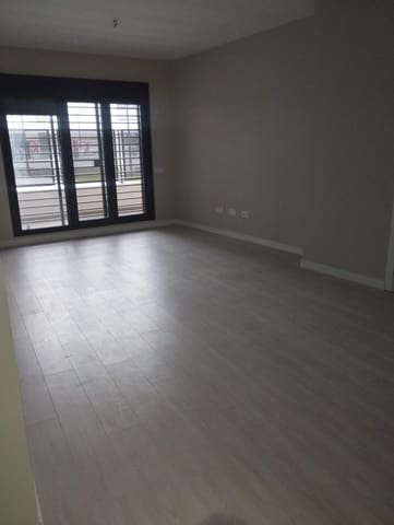 3 slaapkamer Appartement te huur in Sevilla stad met zwembad garage - € 1.250 (Ref: 9527770)