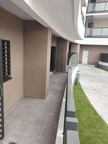 3 slaapkamer Appartement te huur in Sevilla stad met zwembad garage - € 1.250 (Ref: 9527770)