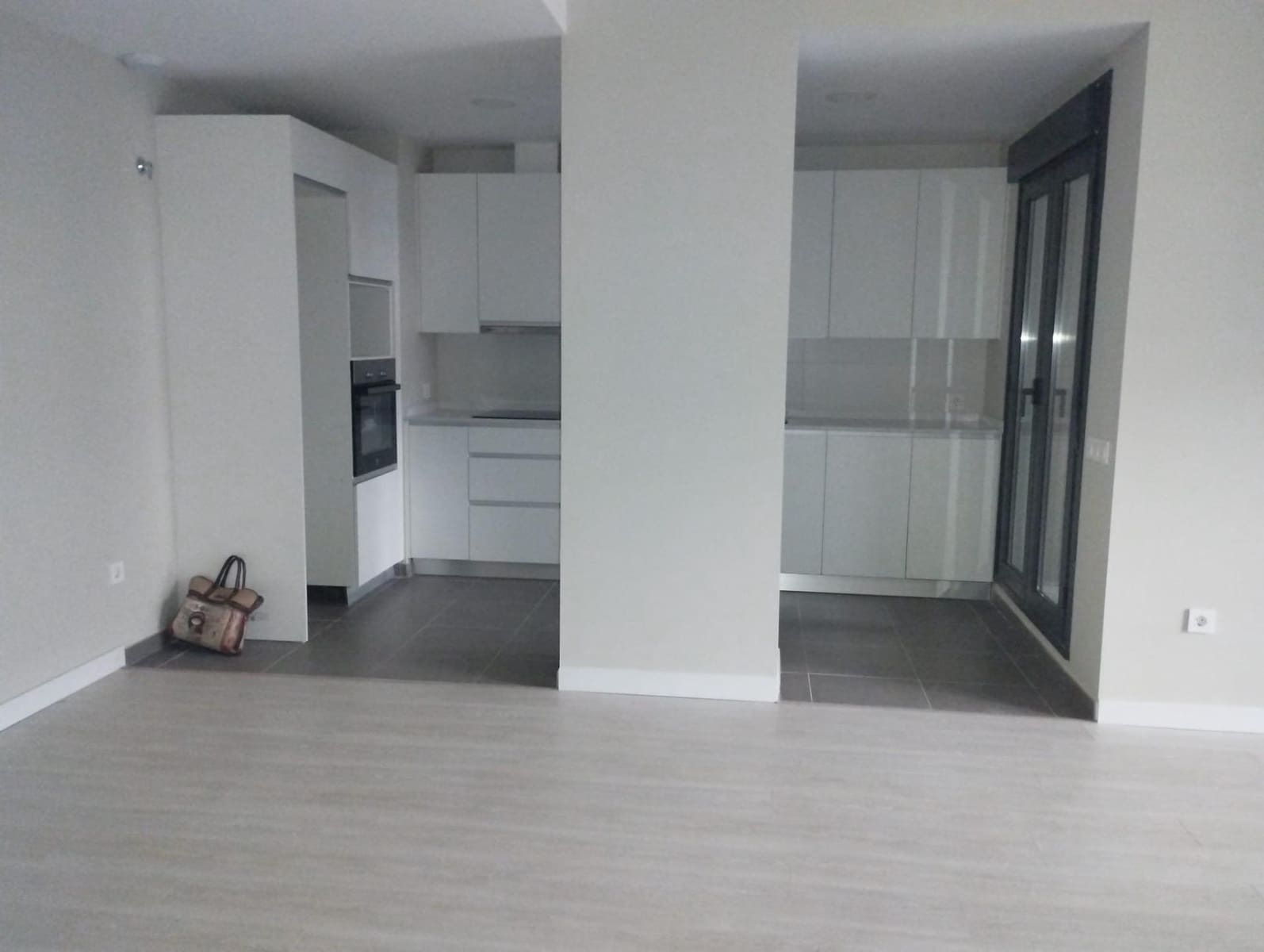 3 quarto Apartamento para arrendar em Sevilha cidade com piscina garagem - 1 250 € (Ref: 9527770)