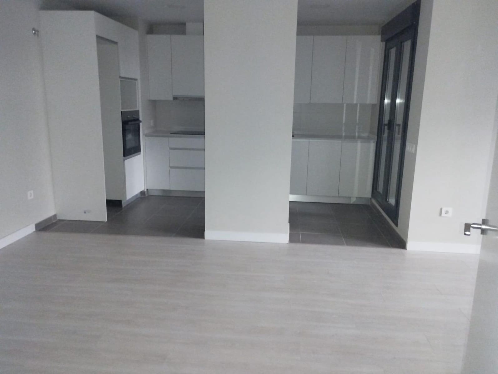 3 quarto Apartamento para arrendar em Sevilha cidade com piscina garagem - 1 250 € (Ref: 9527770)