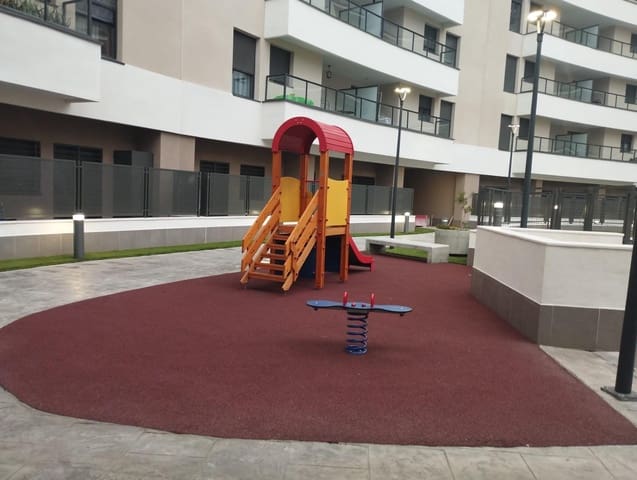 3 slaapkamer Appartement te huur in Sevilla stad met zwembad garage - € 1.250 (Ref: 9527770)