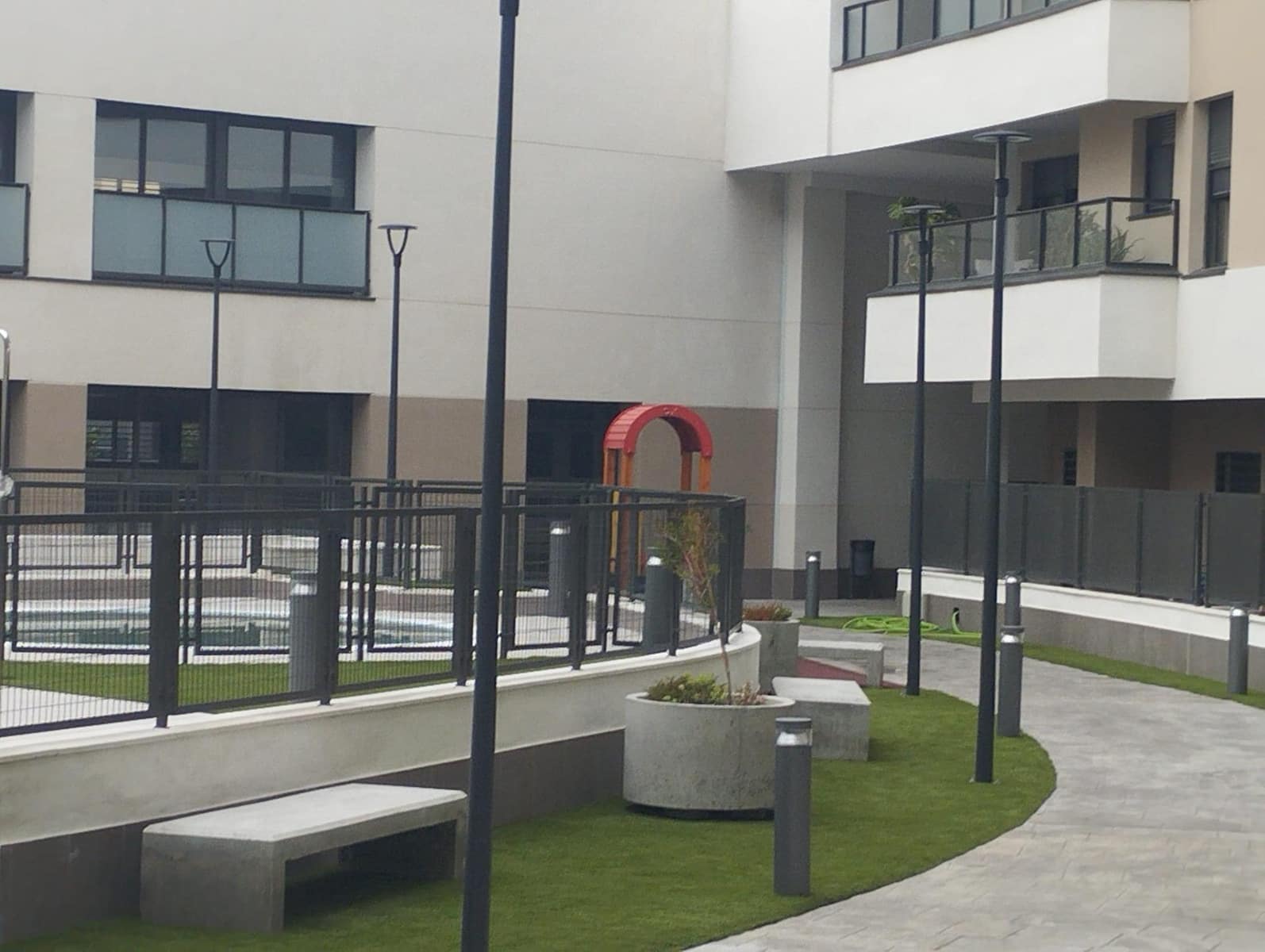 3 quarto Apartamento para arrendar em Sevilha cidade com piscina garagem - 1 250 € (Ref: 9527770)