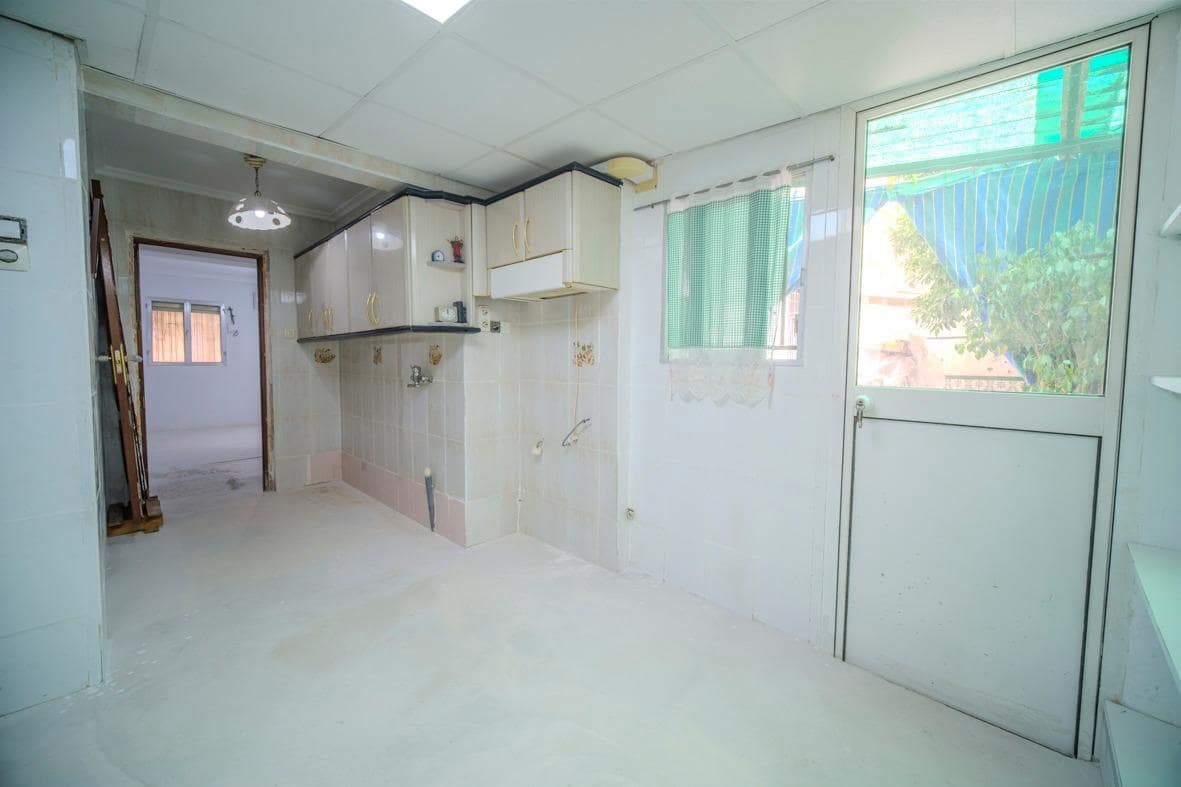 3 sypialnia Apartament na sprzedaż w Miasto Sewilla - 115 000 € (Ref: 9527771)