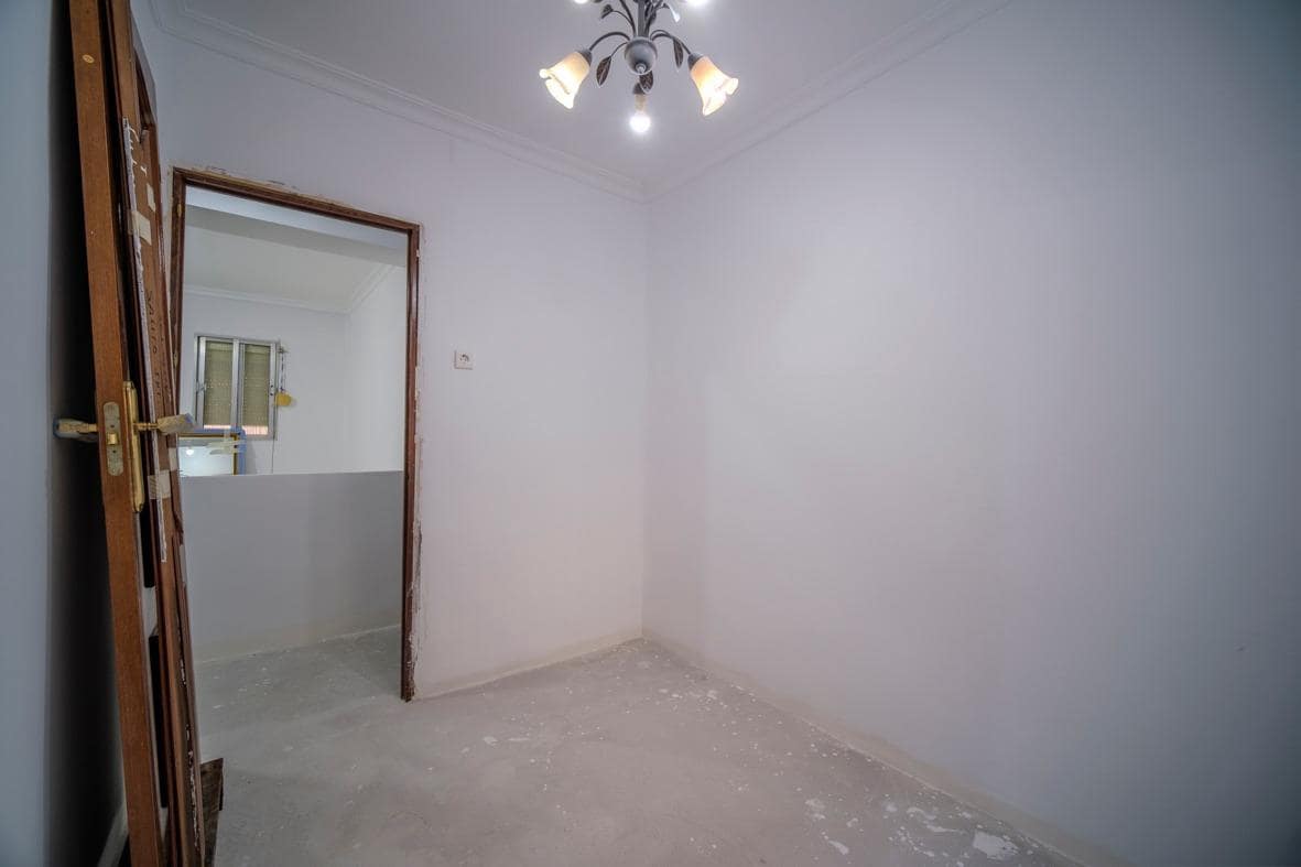 3 sypialnia Apartament na sprzedaż w Miasto Sewilla - 115 000 € (Ref: 9527771)