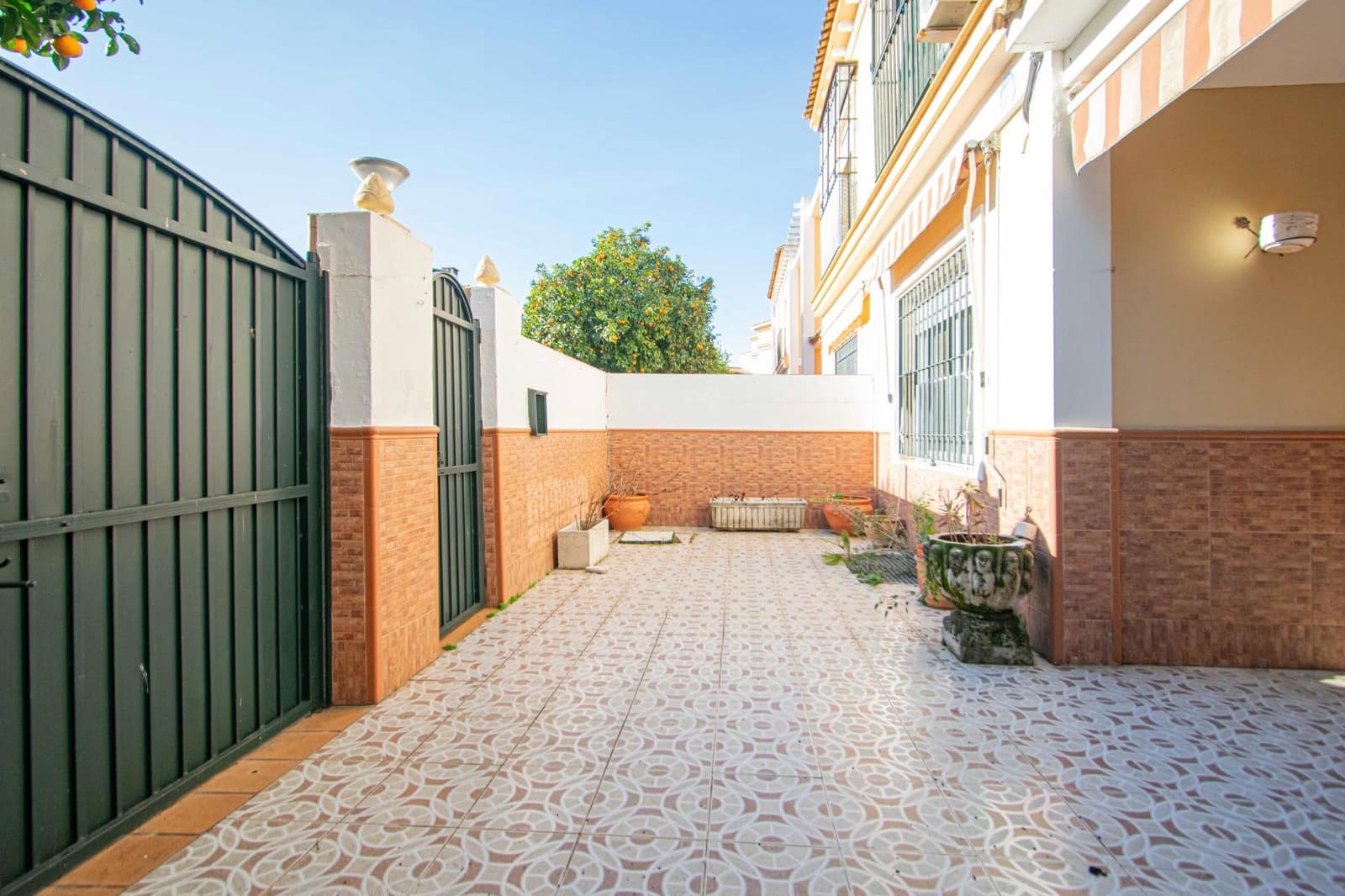 5 chambre Villa/Maison Mitoyenne à vendre à Seville ville - 396 000 € (Ref: 9527772)