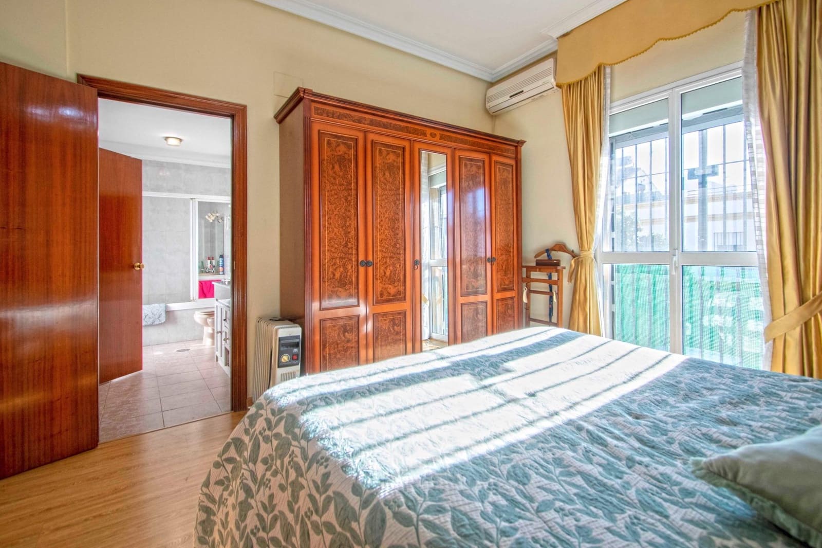 5 chambre Villa/Maison Mitoyenne à vendre à Seville ville - 396 000 € (Ref: 9527772)