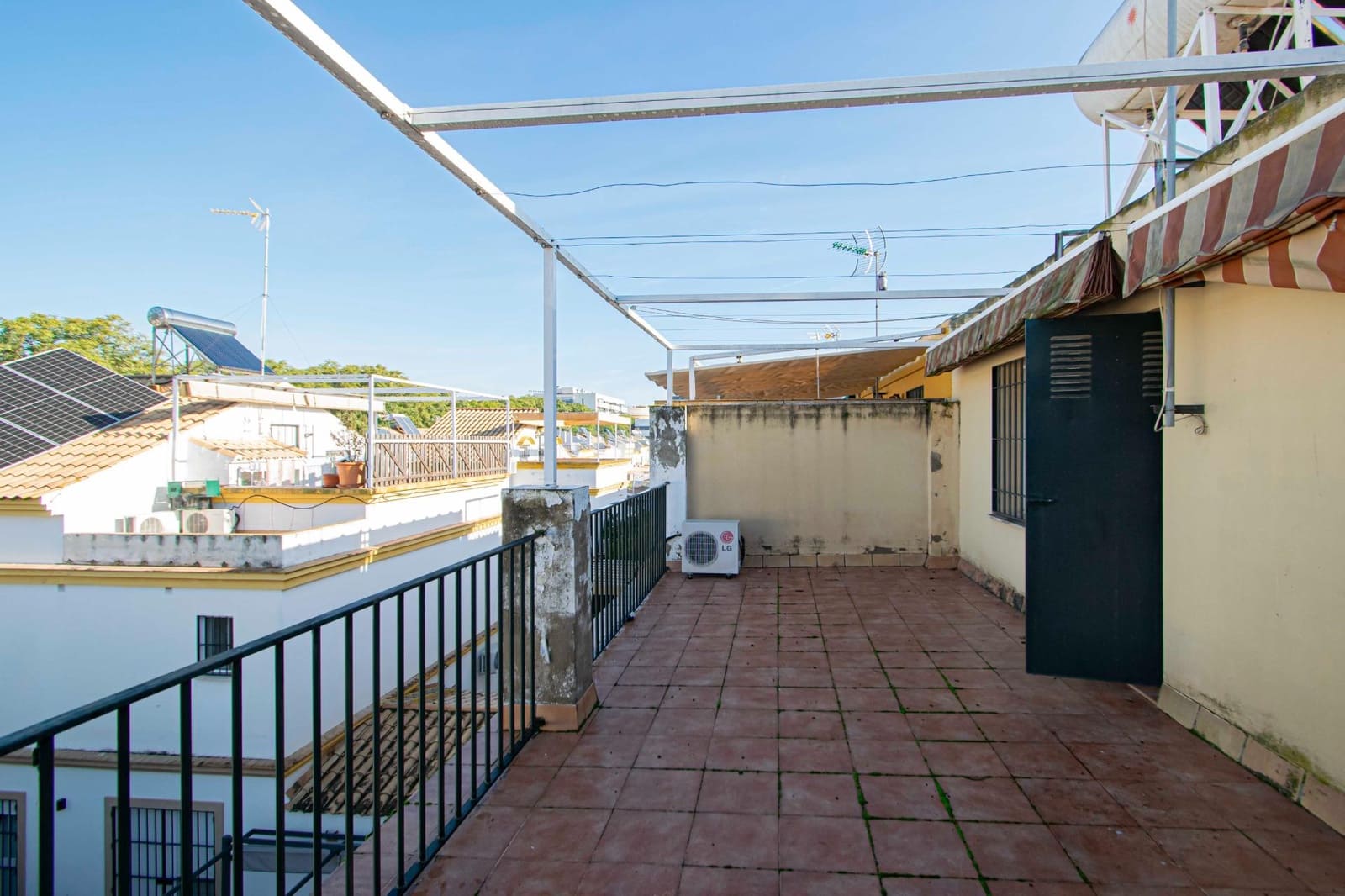 5 chambre Villa/Maison Mitoyenne à vendre à Seville ville - 396 000 € (Ref: 9527772)