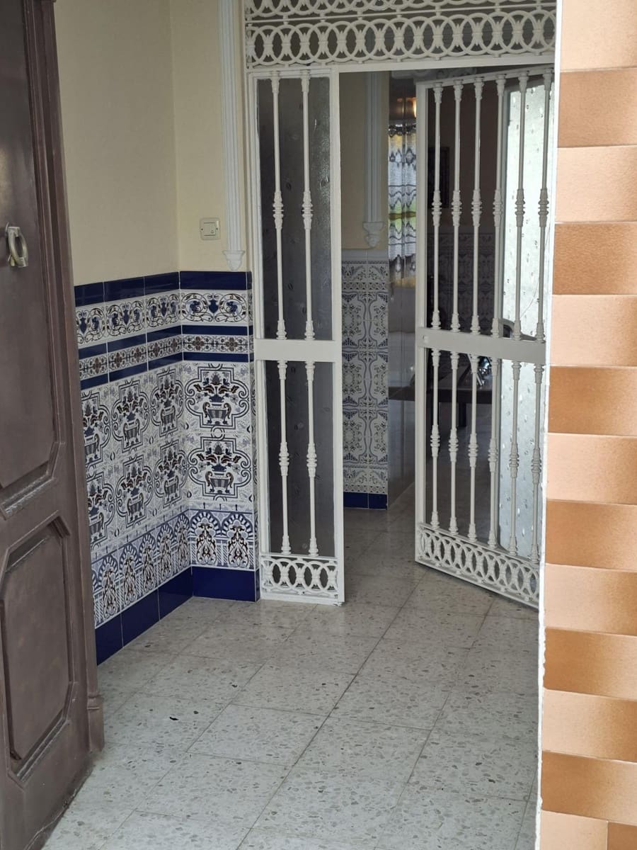 8 bedroom Townhouse for sale in Villalba del Alcor - € 190,000 (Ref: 9527775)