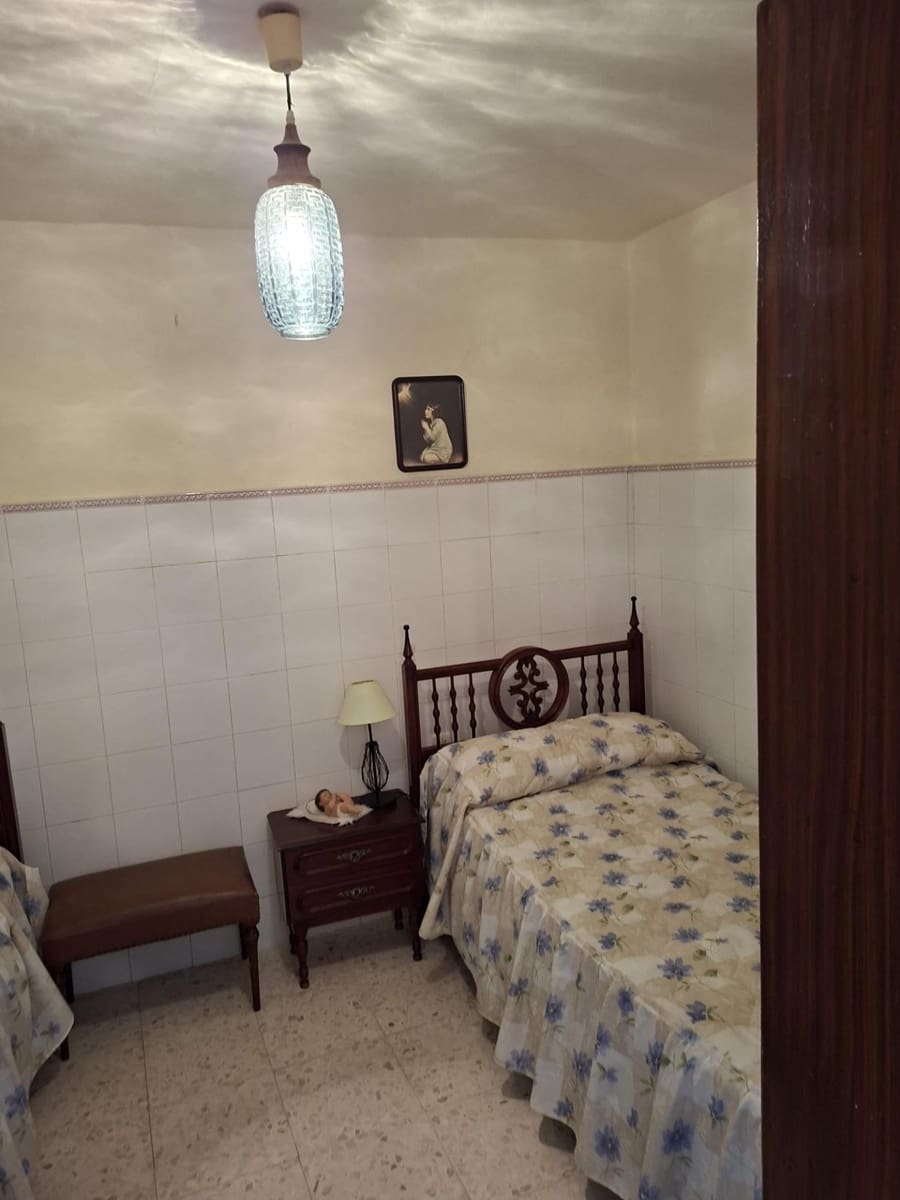 8 soveværelse Byhus til salg i Villalba del Alcor - € 190.000 (Ref: 9527775)