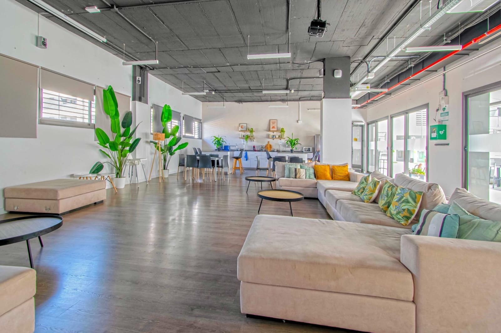 3 slaapkamer Flat te koop in Sevilla stad met zwembad garage - € 350.000 (Ref: 9530646)