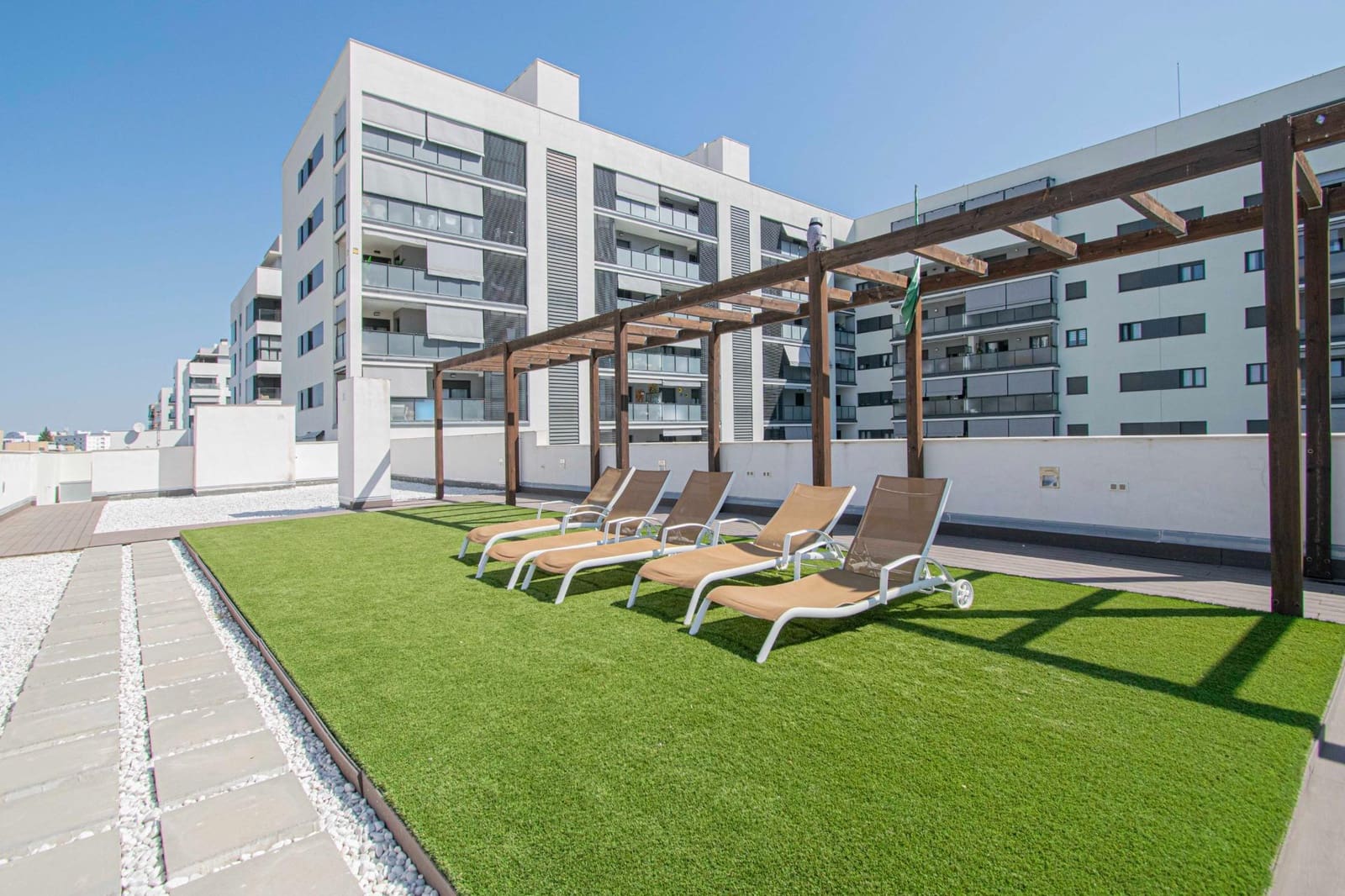 3 slaapkamer Flat te koop in Sevilla stad met zwembad garage - € 350.000 (Ref: 9530646)